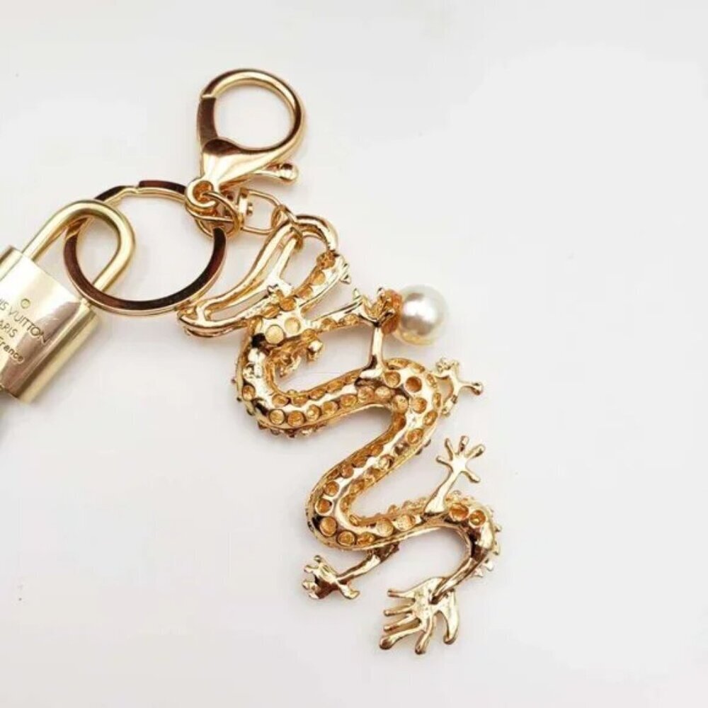 LV Gold Padlock Authentic 🔑 Luxury Bag Charm w/ Unbranded Dragon Keychain - Picture 4 of 9